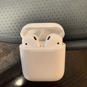 Apple 2nd Gen AirPods